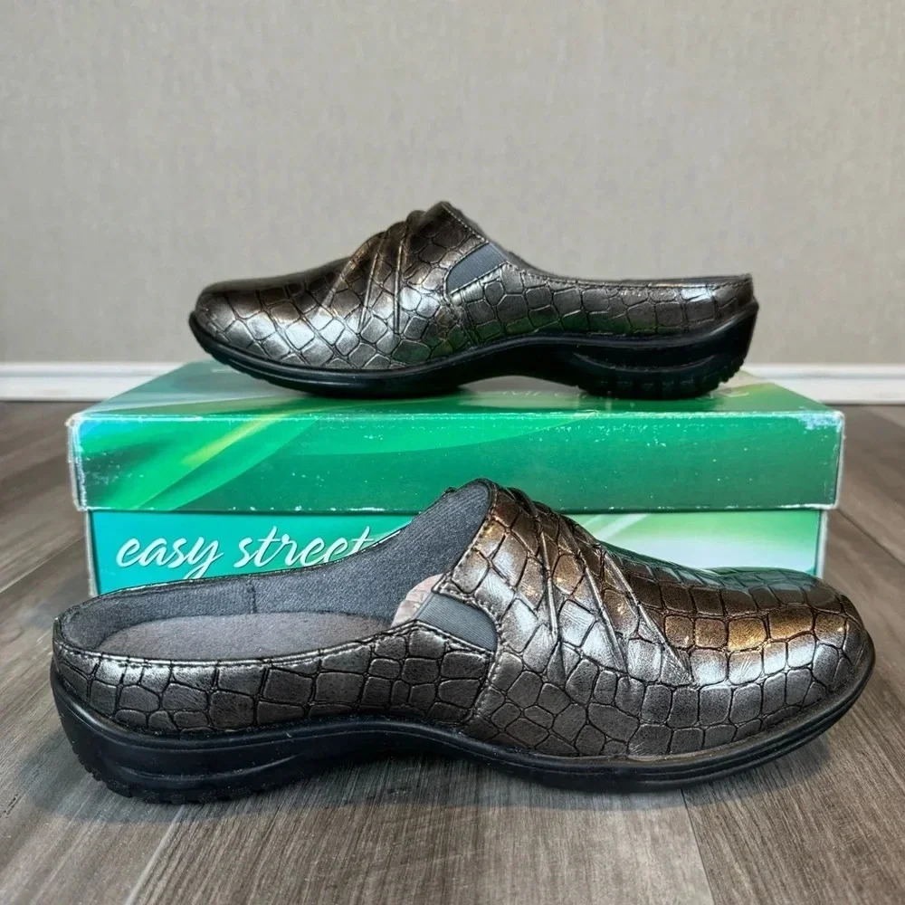 Easy Street Holly Women's Mules • Pewter • New in Box • 8.5 W